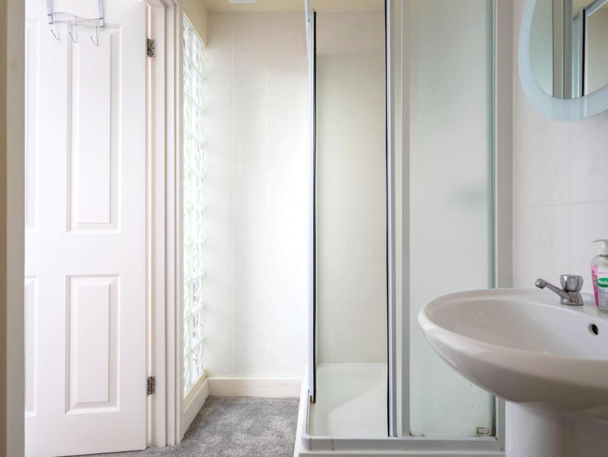 The Annexe Apartment Cheltenham Bagian luar foto
